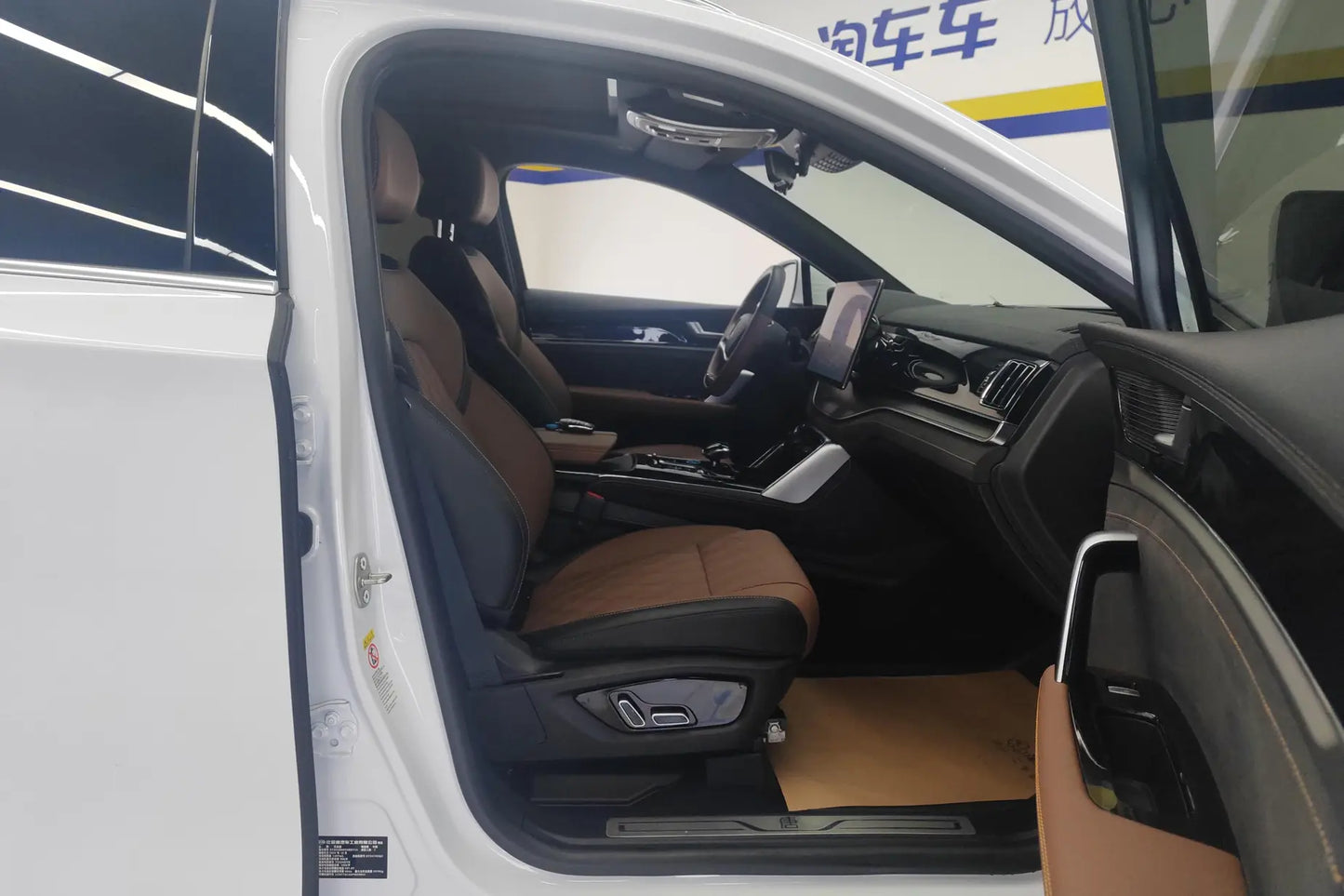 Certificated Pre-Owned BYD Tang DM 2023 DM-i Champion Edition 112KM Premium Version -u18802610