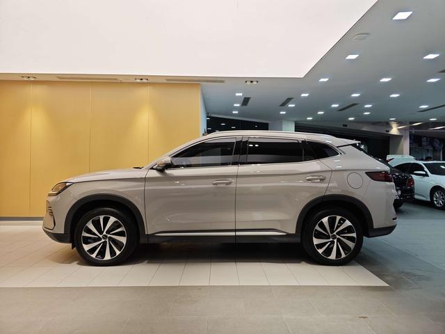 سيارة BYD Song PLUS EV مستعملة، إصدار Champion، موديل 2023، موديل رئيسي، 520 كم