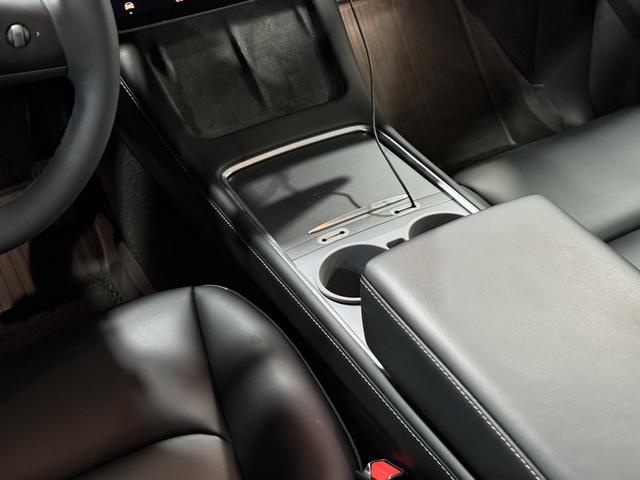 Pre-Owned Tesla Model Y 2022 Rear-Wheel Drive Version