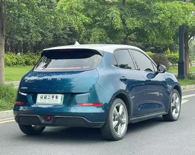 Motoneige Ora Good Cat d'occasion, modèle 2021, autonomie standard de 400 km, édition Athena, batterie lithium ternaire