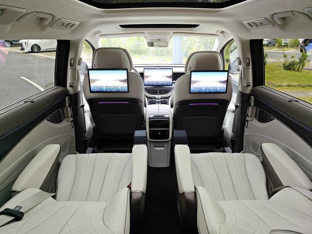 Certificated Pre-Owned Denza D9 DM 2022 Model 970 Four-Wheel Drive Flagship Version -u21623073