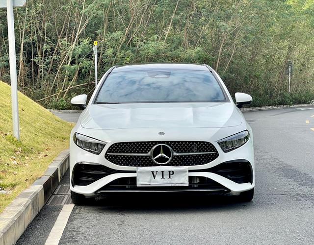 Certificated Pre-Owned Mercedes-Benz A-Class 2024 Facelift A 200 L Fashion Edition - u21637410