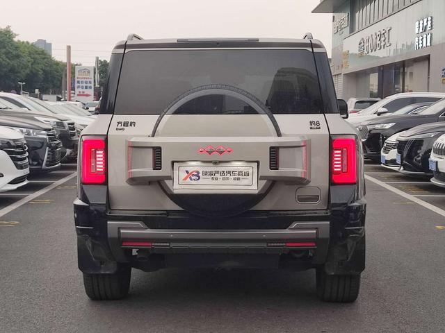 Certificated Pre-Owned Formula Leopard 8 2025 Brave and Wise Flagship Edition 7-Seater -u21708105