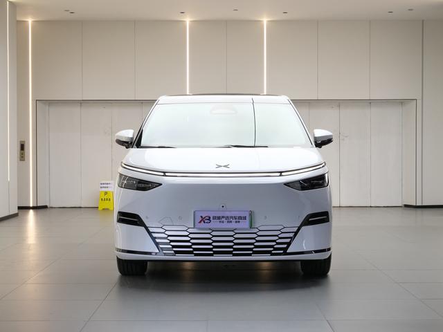 Certificated Pre-Owned XPENG X9 2025 All-Electric 702 4WD High-Performance Max -u22353069