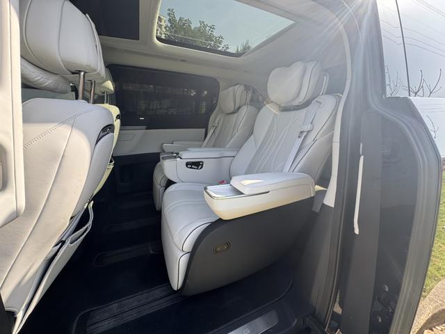 Certificated Pre-Owned XPENG X9 2024 702 Ultra Long Range Max-u21772463