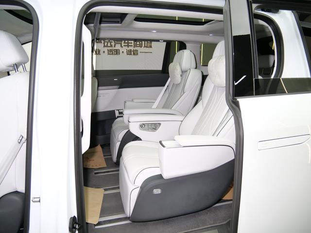 Certificated Pre-Owned XPENG X9 2025 All-Electric 702 4WD High-Performance Max -u22353069