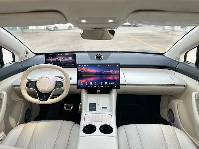 Certificated Pre-Owned Zhijie R7 2024 Extended-Range 37kWh Pro Rear-Wheel Drive Version -u22444247