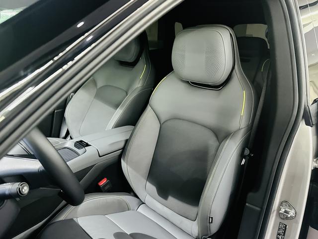 Certificated Pre-Owned Lynk & Co 08 EM-P 2023 120 Long Range Halo -u22575889