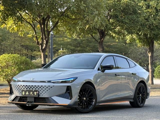 Certificated Pre-Owned Changan UNI-V 2025 1.5T 500Bar Premium Sport Edition - u22200865