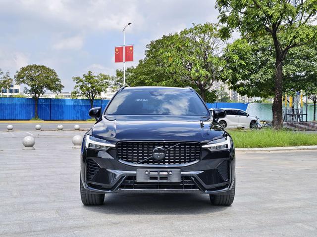 Certificated Pre-Owned Volvo XC60 PHEV 2025 T8 All-Wheel Drive Long-Range Inscription Pro Black Edition -u21129123
