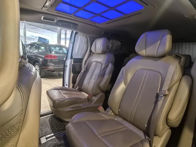 Certificated Pre-Owned SAIC-GM Buick GL8 2017 ES 28T Premium Edition National V - u22330094