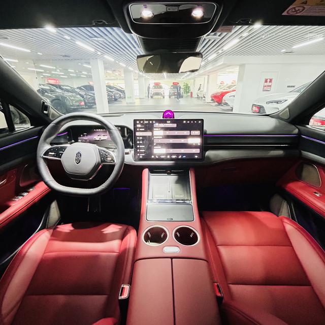 Certificated Pre-Owned Wenjie M5 2025 Extended Range Ultra Rear-Wheel Drive Version -u22418285