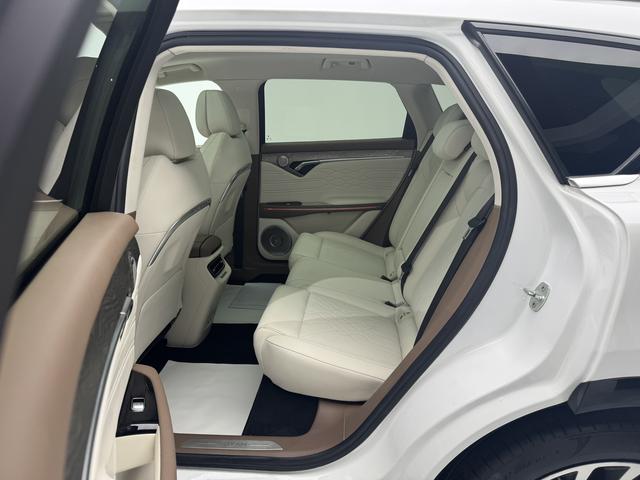 Certificated Pre-Owned VOYAH FREE 2021 4WD Standard Extended-Range Version -u22613009