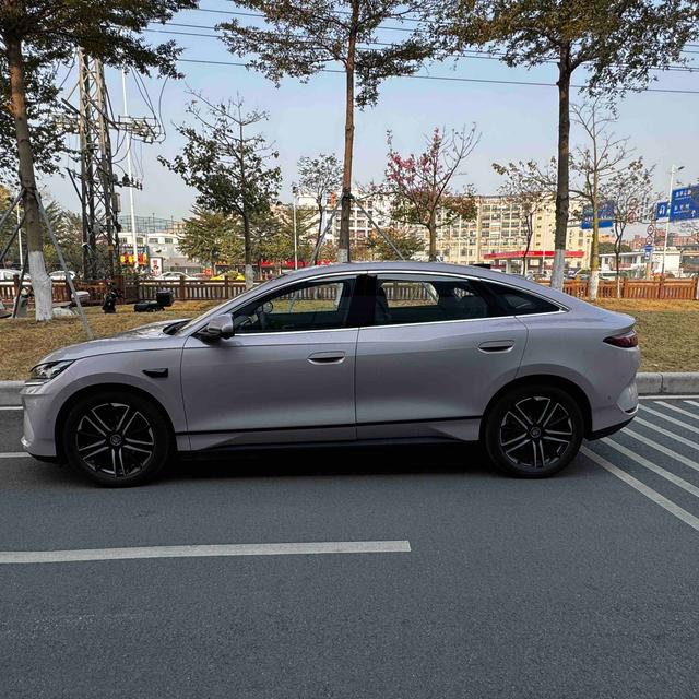 Certificated Pre-Owned BYD Qin L EV 2025 545KM Yunlian Edition -u22560318