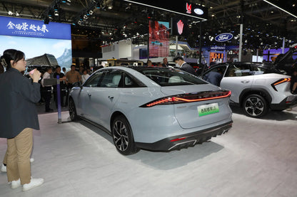 Geely Galaxy Galaxy L6 - Híbrido PHEV