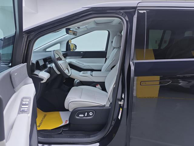 Certificated Pre-Owned XPENG X9 2024 702 Ultra Long Range Pro -u22522307