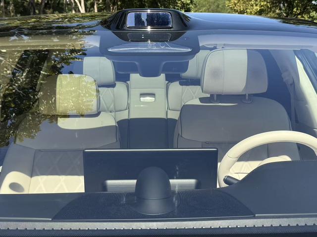 Pre - Owned Voyah S9 2025 Extended - Range Rear - Wheel Drive Ultra