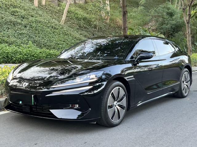 Certificated Pre-Owned Denza Z9GT DM 2024 Edition 1100 4WD Max Version -u22095380