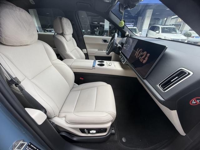 Certificated Pre-Owned Li Auto L7 2023 Air Edition -u22554574