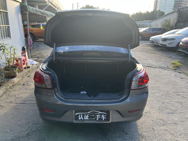 SAIC-GM-Wuling Baojun 630 2013 1.5L Automatique Édition Confort d'occasion certifiée - u20689320