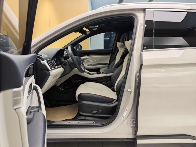 سيارة BYD Song PLUS EV مستعملة، إصدار Champion، موديل 2023، موديل رئيسي، 520 كم