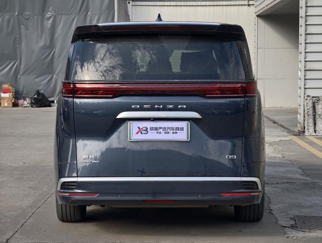 Certificated Pre-Owned Denza D9 DM 2022 970 4WD Flagship Edition -u22080696