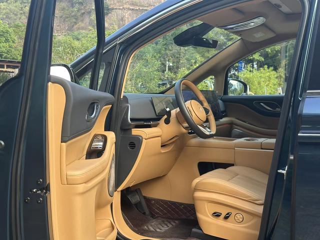 Certificated Pre-Owned VOYAH Dreamer PHEV 2025 4WD Flagship Kunpeng Edition -u21923316