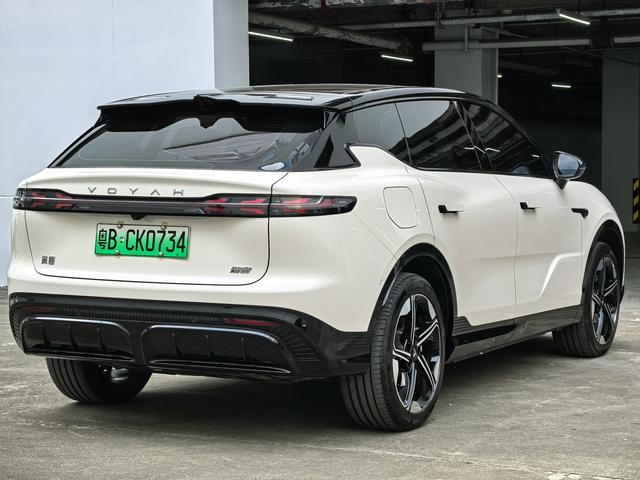 Pre-Owned Voyah Zhiyin 2024 Long Range Extended Edition