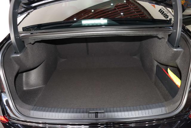Certificated Pre-Owned FAW-Volkswagen Passat 2024 Outstanding Edition 380TSI Starry Dragon Glory Edition - u22369472