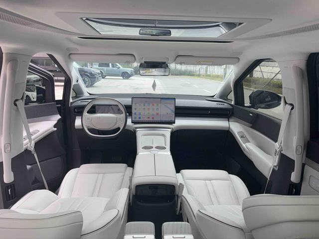 Certificated Pre-Owned XPENG X9 2024 702 Ultra Long Range Max-u21987266