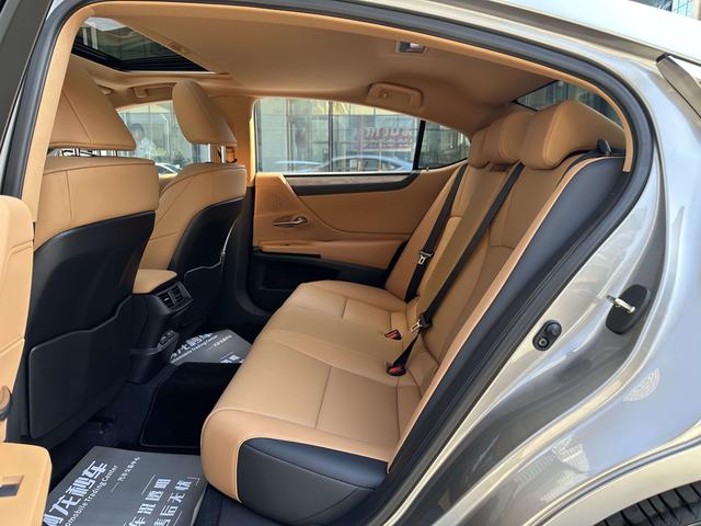 Certificated Pre-Owned Lexus ES 2025 Edition 200 Premium Version - u22054226