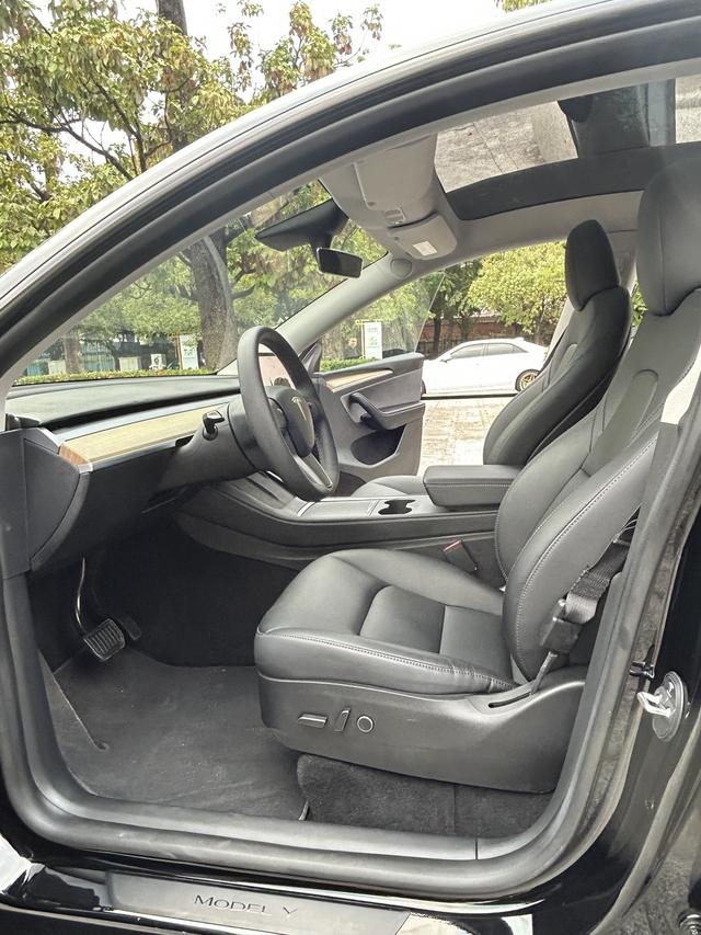 Certificated Pre-Owned Model Y 2023 Rear-Wheel Drive Version -u21534791