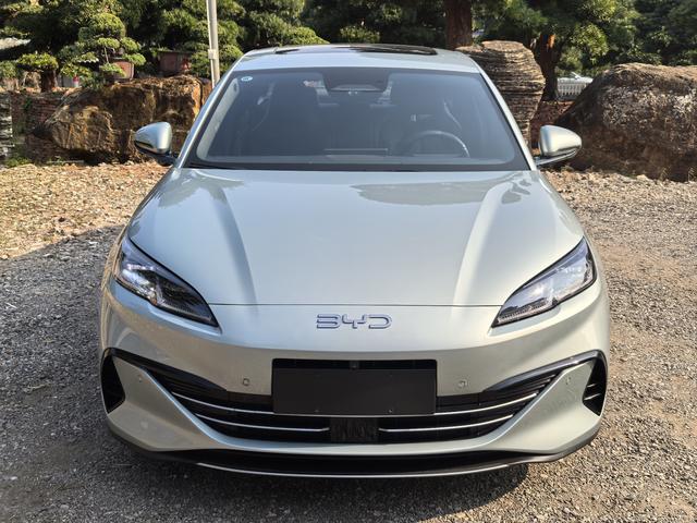 Certificated Pre-Owned BYD Seal 06DM 2025 Intelligent Driving Edition DM-i 120KM Premium Version -u22582197