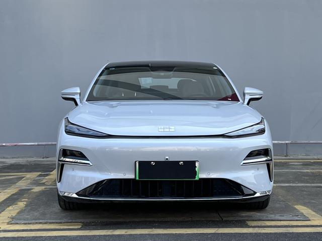 Certificated Pre-Owned Geely Galaxy Xingyao 8 PHEV 2025 Edition 130km EM-i Premium Version -u21944368