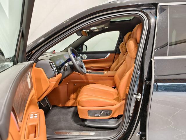 Certificated Pre-Owned Wenjie M9 2024 Extended Range Ultra Six-Seater Edition -u22552915