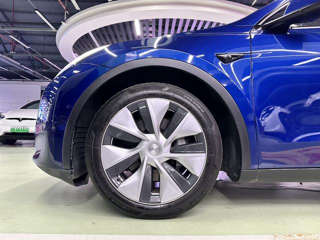 Pre-Owned Tesla Model Y 2021 Long Range All-Wheel Drive Version (3D3/3D7)