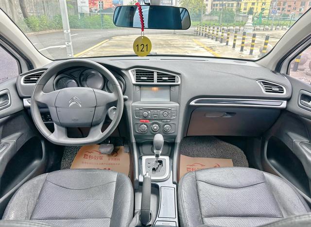 Citroën C4L 2013 1.8L Automatique Édition Plaisir d'occasion certifiée - u19310363