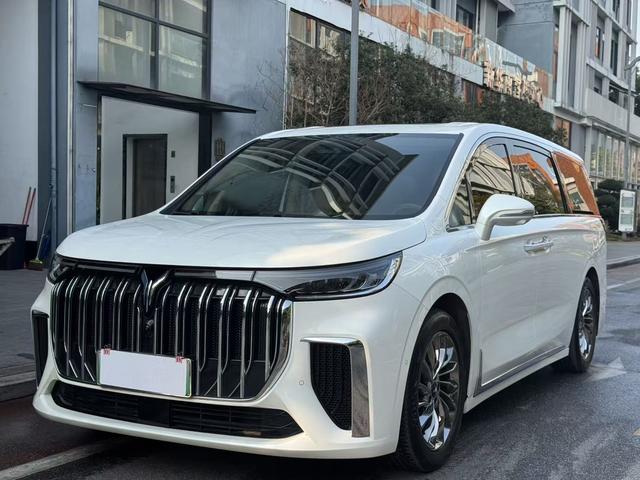 Certificated Pre-Owned VOYAH Dreamer PHEV 2022 Low-Carbon Edition Dream -u22593586