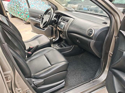 سيارة نيسان ليفينا 2010 من دونغفنغ، إصدار إنرجيتيك جوي، سعة 1.6 لتر، ناقل حركة أوتوماتيكي، نسخة متعددة الاستخدامات، معتمدة ومستعملة - u21562711