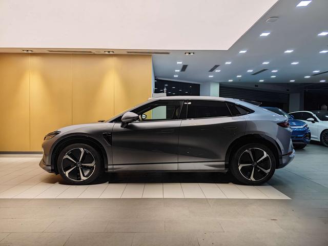 سيارة Song L EV مستعملة موديل 2025 ADAS موديل 662 كم LiDAR Premium