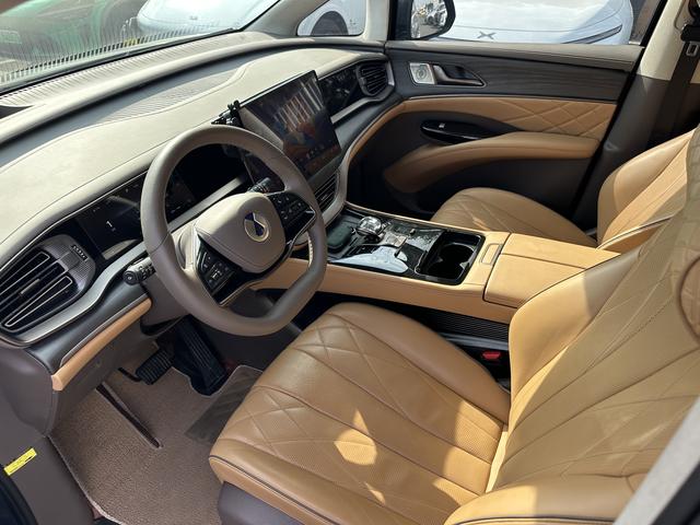 Certificated Pre-Owned Denza D9 DM 2022 970 4WD Flagship Edition -u22079054