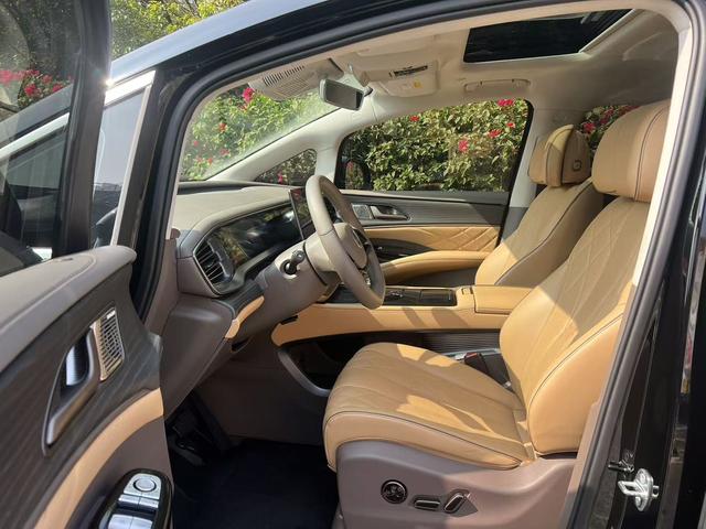 Certificated Pre-Owned Denza D9 DM 2022 970 4WD Flagship Edition -u22348759