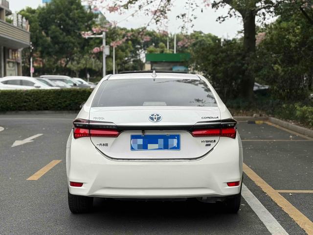 Certificated Pre-Owned GAC Toyota Corolla 2017 Refreshed Hybrid 1.8L E-CVT Leading Edition, China V Emission Standard -u22112644