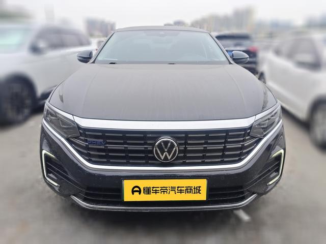 Certificated Pre-Owned SAIC Volkswagen Passat PHEV 2022 430PHEV Hybrid Luxury Edition -u22546131