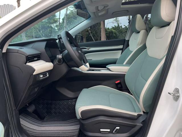 Certificated Pre-Owned Geely Emgrand L HiP 2022 1.5TD-DHT Pro 100KM Super Xun -u21590027