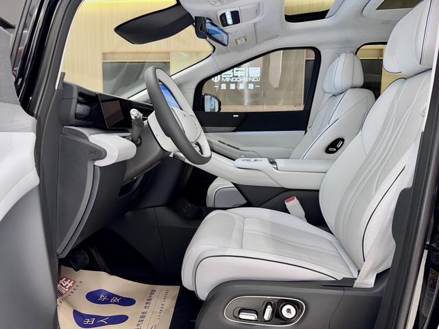 Certificated Pre-Owned XPENG X9 2025 All-Electric 702 4WD High-Performance Max-u21633320