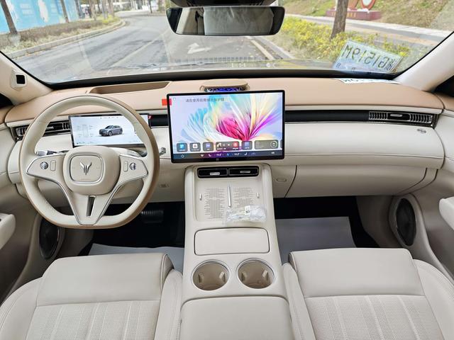 Certificated Pre-Owned VOYAH FREE 2025 Edition FREE+ Four-wheel Drive Qiankun Version -u22610824