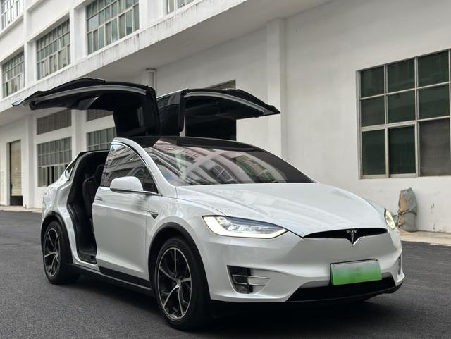 Pre-Owned Tesla Model X 2016 90D