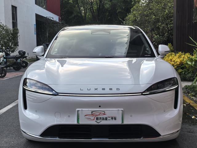 Pre-Owned Luxeed R7 2024 Model Pure Electric 82kWh Pro Rear-Wheel Drive Version