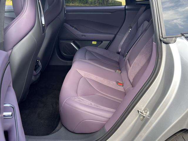 Certificated Pre-Owned XPENG P7 2025 Model 750 Four-wheel Drive High-performance Ultra-u21602985